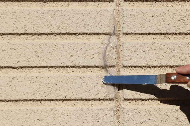 外壁・屋根の傷みや汚れ、塗装のひび割れ